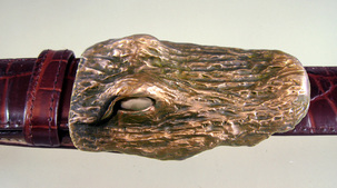 Picture of textured gator buckle